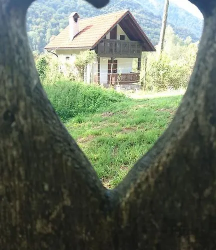 Hisa V Sadovnjaku בית נופש Logje