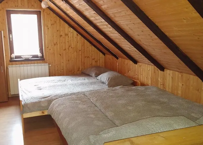 Hisa V Sadovnjaku Logje